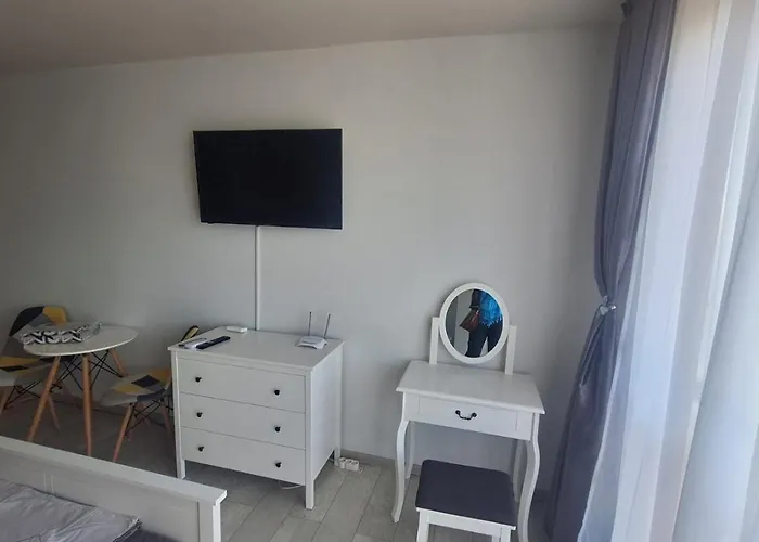 Апартамент Beachfront One Bedroom Diamond Sarafovo студио в Diamond сарафово Бургас